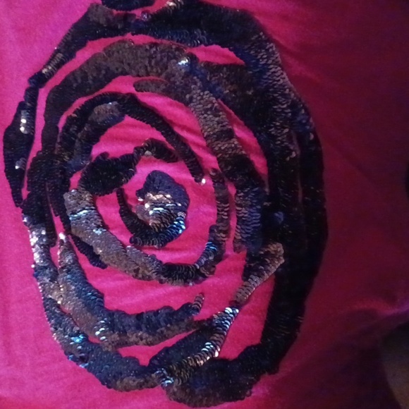 💙🌺Express Pink Graphic Sequin T-Shirt - Picture 5 of 10